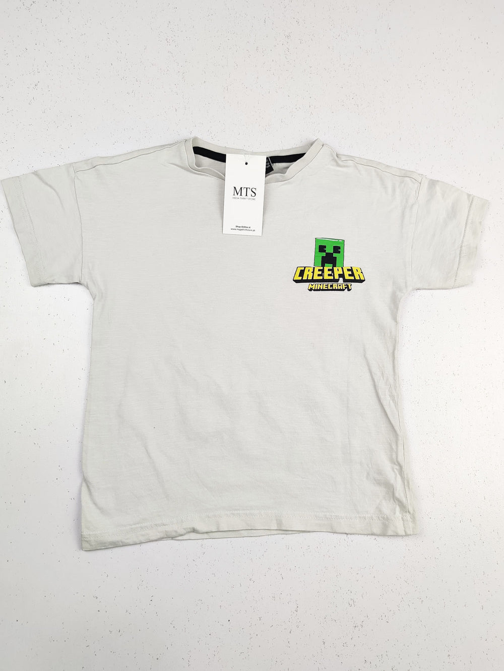 Buy online pre-used pre-loved 100% authentic & Original branded Tu (BST-683) available in Pakistan. Top international brands avilable.