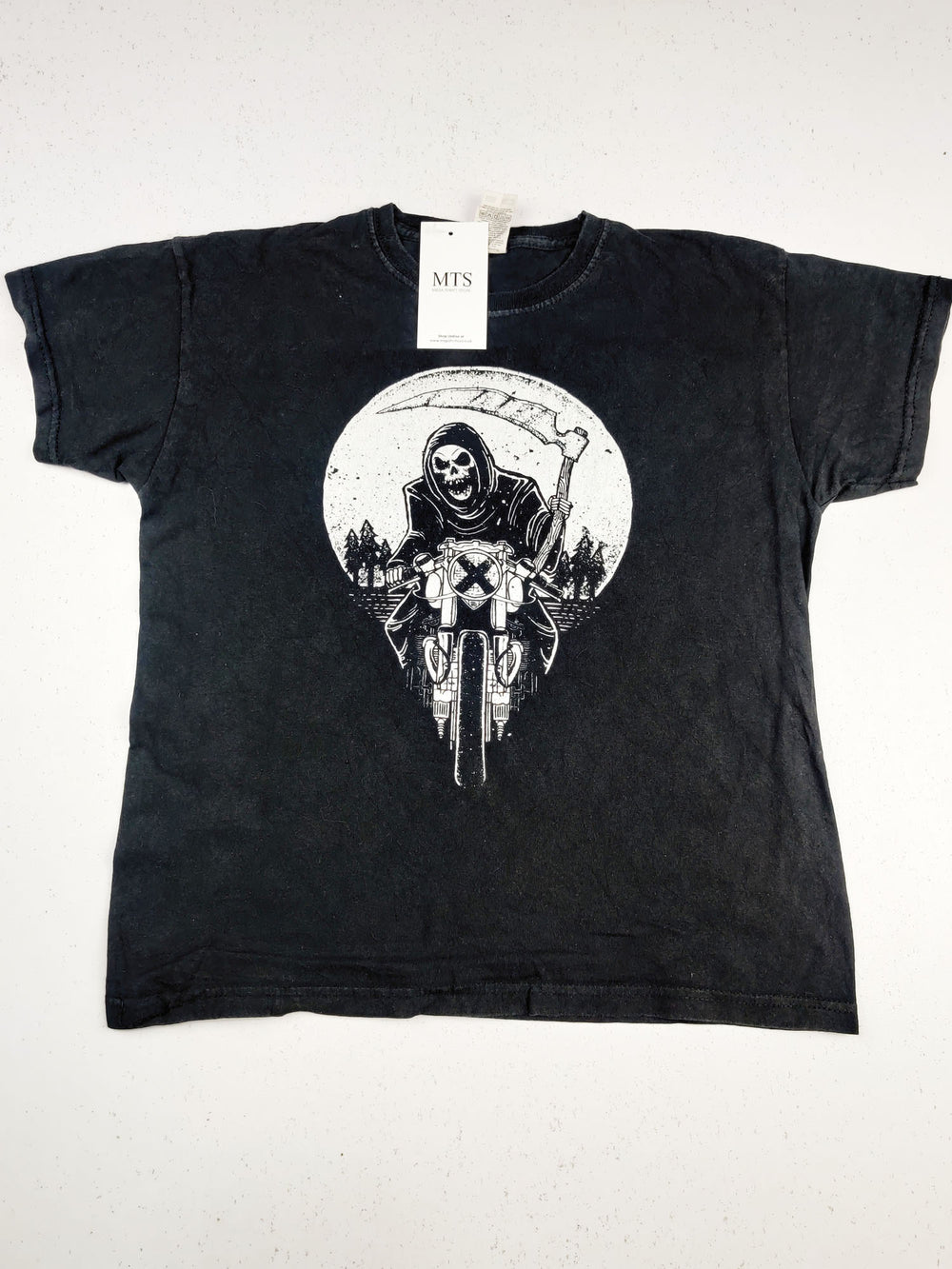 Buy online pre-used pre-loved 100% authentic & Original branded Fruit Of The Loom (BST-709) available in Pakistan. Top international brands avilable.