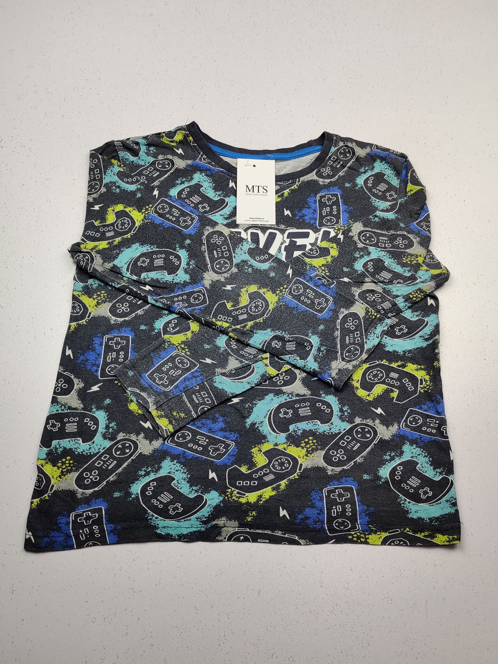 Buy online pre-used pre-loved 100% authentic & Original branded Peacocks (BST-80) available in Pakistan. Top international brands avilable.