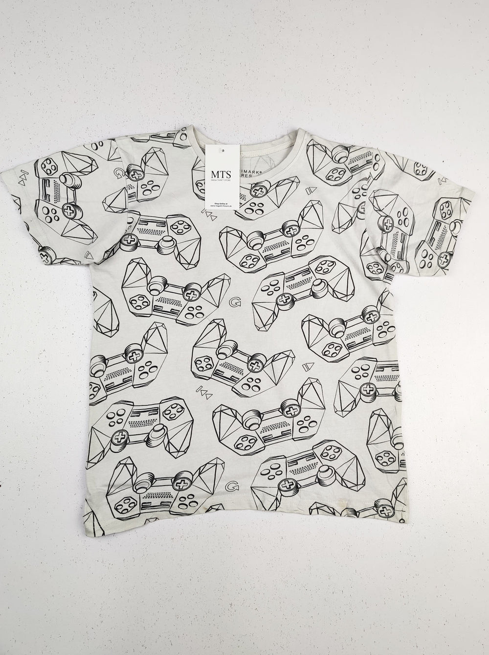 Buy online pre-used pre-loved 100% authentic & Original branded Primark (BST-838) available in Pakistan. Top international brands avilable.