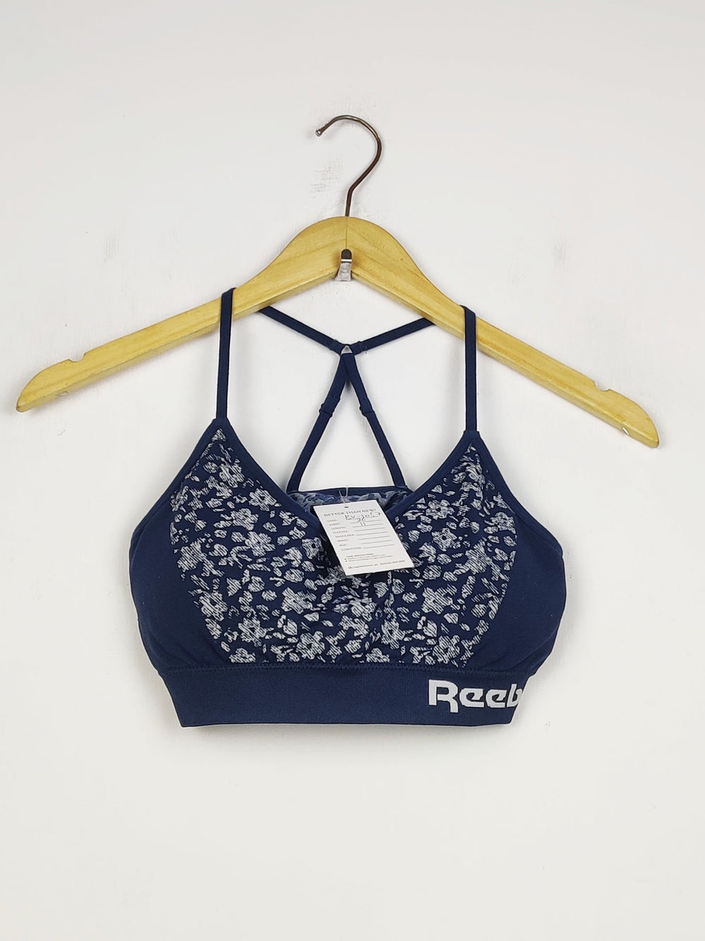 Buy online pre-used pre-loved 100% authentic & Original branded R.E.E.B.O.K (BU-1057) available in Pakistan. Top international brands avilable.