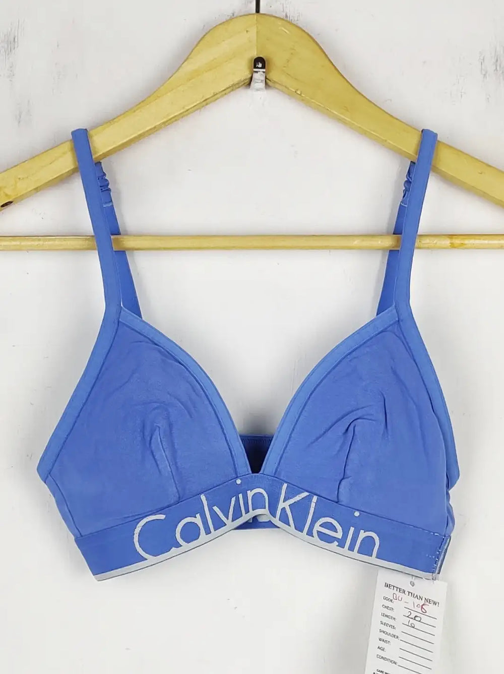Buy online pre-used pre-loved 100% authentic & Original branded Calvin Klein (BU-106) available in Pakistan. Top international brands avilable.