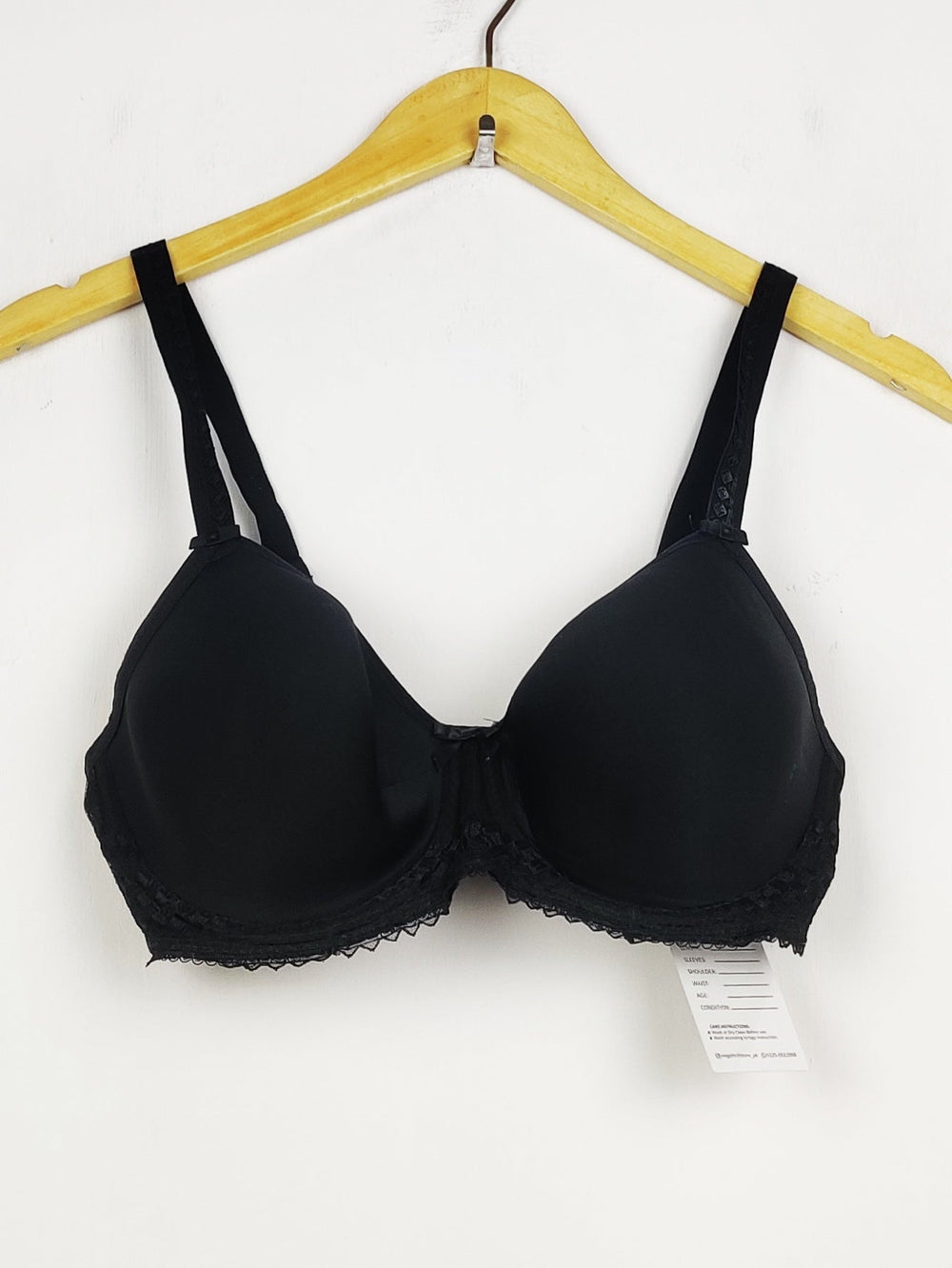 Buy online pre-used pre-loved 100% authentic & Original branded Fantasie (BU-1144) available in Pakistan. Top international brands avilable.