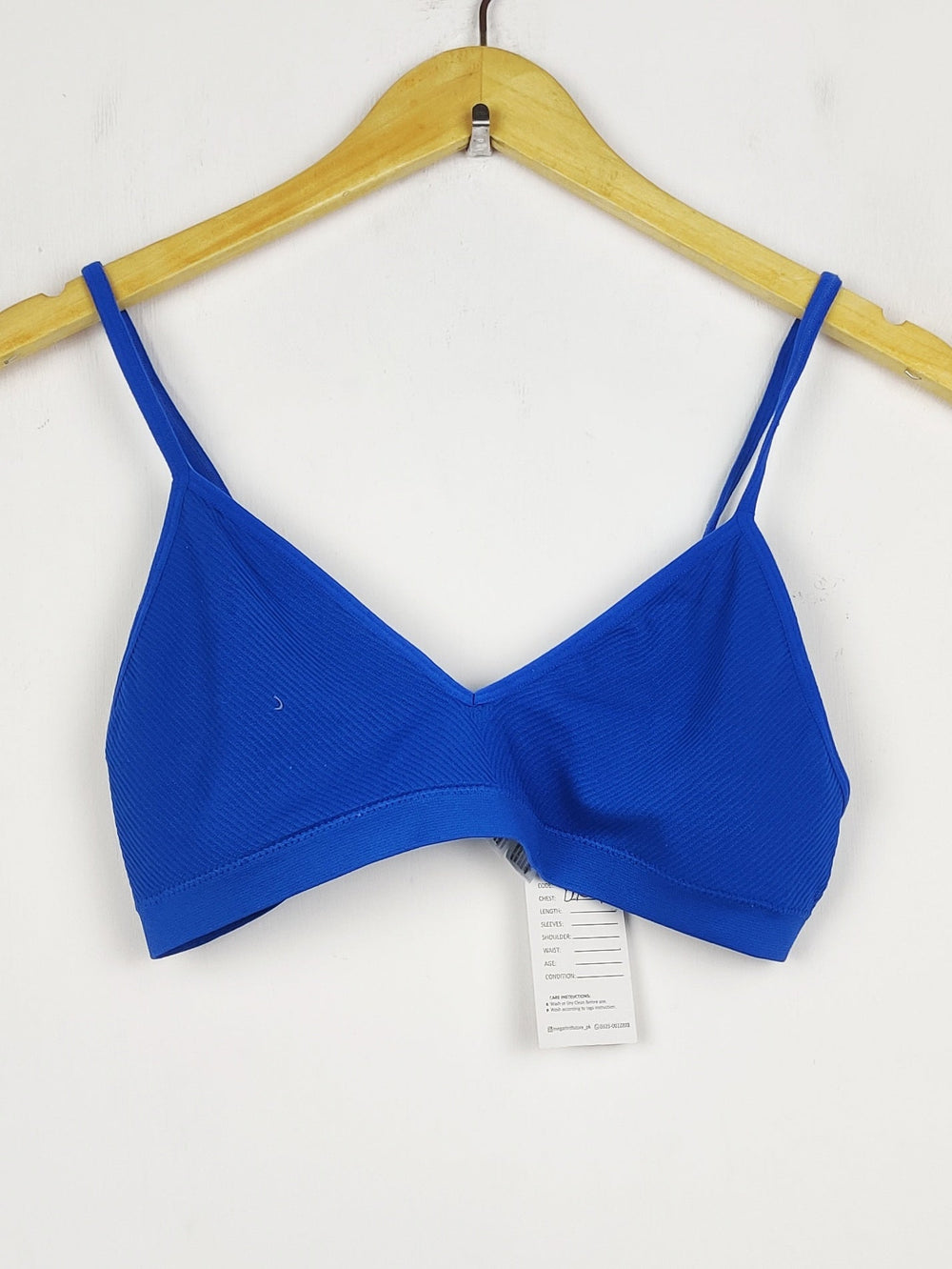 Buy online pre-used pre-loved 100% authentic & Original branded Primark, Uk 14 (BU-1177) available in Pakistan. Top international brands avilable.