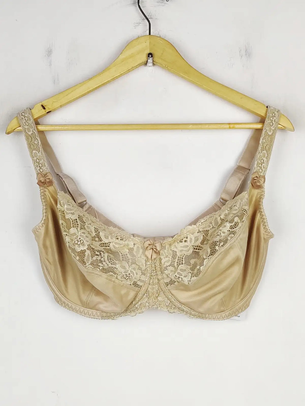 Buy online pre-used pre-loved 100% authentic & Original branded Beige (BU-117) available in Pakistan. Top international brands avilable.