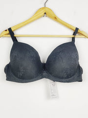 Buy online pre-used pre-loved 100% authentic & Original branded Primark, Uk 40D (BU-1197) available in Pakistan. Top international brands avilable.