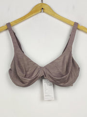 Buy online pre-used pre-loved 100% authentic & Original branded Marks & Spencer, Uk 34Dd (BU-1227) available in Pakistan. Top international brands avilable.