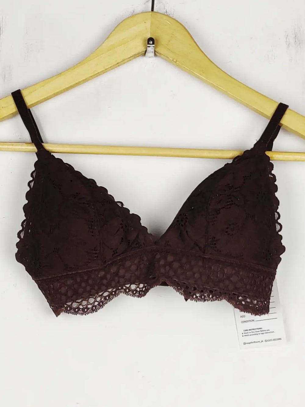 Buy online pre-used pre-loved 100% authentic & Original branded H&M (BU-122) available in Pakistan. Top international brands avilable.