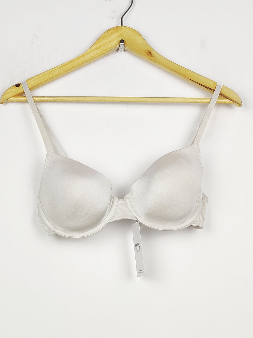 Buy online pre-used pre-loved 100% authentic & Original branded Florence + Fred, Uk 34C (BU-1247) available in Pakistan. Top international brands avilable.