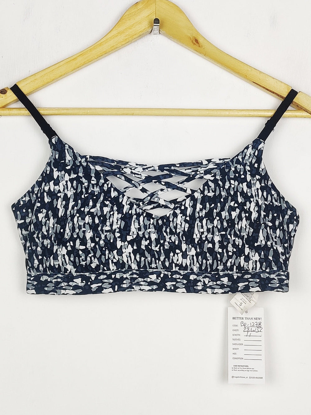 Buy online pre-used pre-loved 100% authentic & Original branded Fabletics (BU-1278) available in Pakistan. Top international brands avilable.