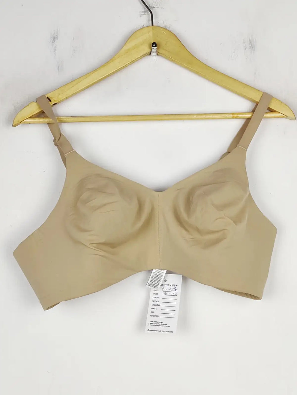 Buy online pre-used pre-loved 100% authentic & Original branded Marks & Spencer (BU-138) available in Pakistan. Top international brands avilable.