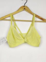 Buy online pre-used pre-loved 100% authentic & Original branded Auden (BU-1483) available in Pakistan. Top international brands avilable.