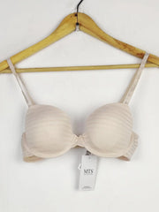 Buy online pre-used pre-loved 100% authentic & Original branded Dunnes Stores (BU-1559) available in Pakistan. Top international brands avilable.