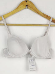 Buy online pre-used pre-loved 100% authentic & Original branded Dunnes Stores Euro 85B (BU-1581) available in Pakistan. Top international brands avilable.