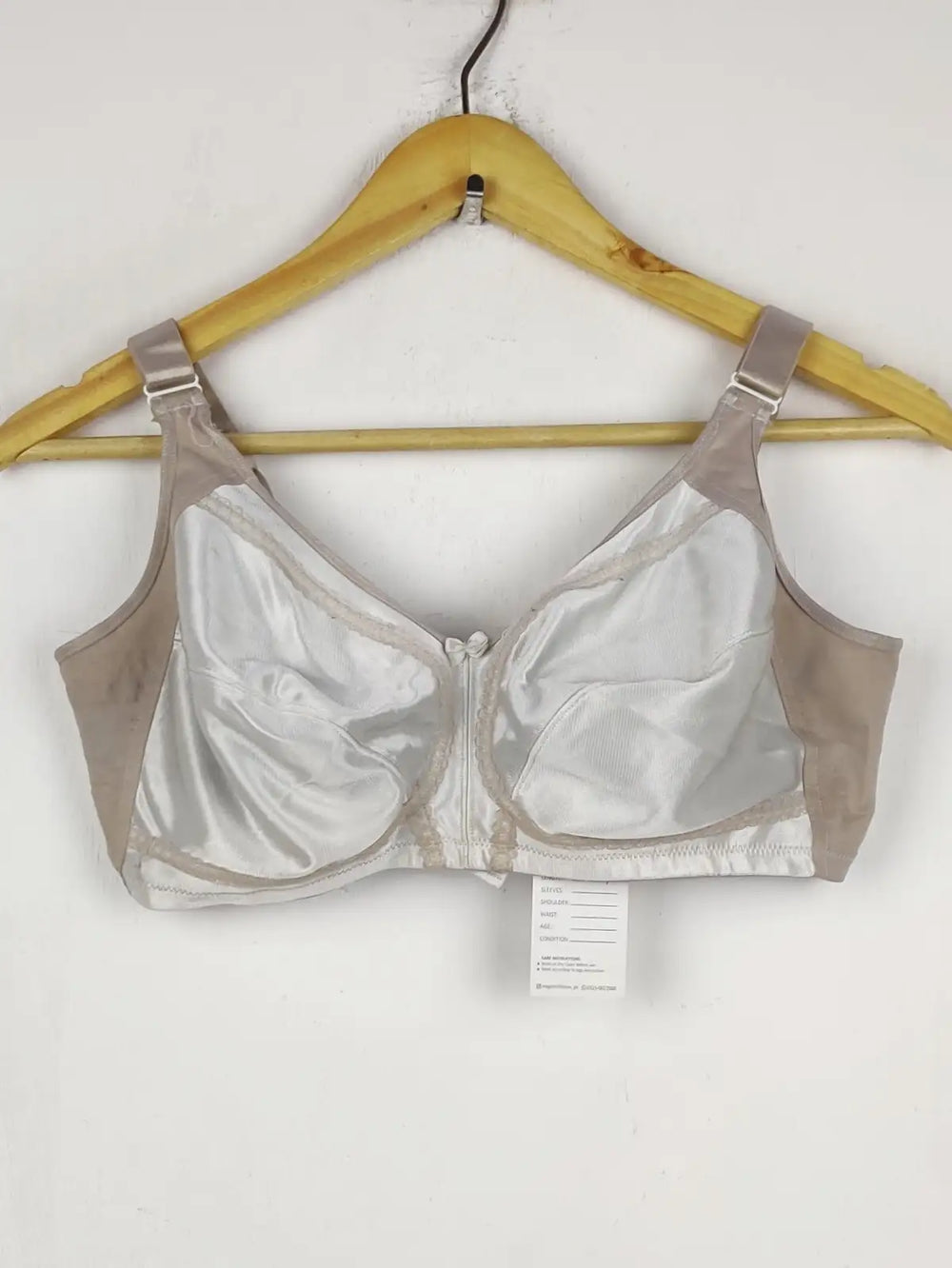 Buy online pre-used pre-loved 100% authentic & Original branded Marks & Spencer (BU-1654) available in Pakistan. Top international brands avilable.