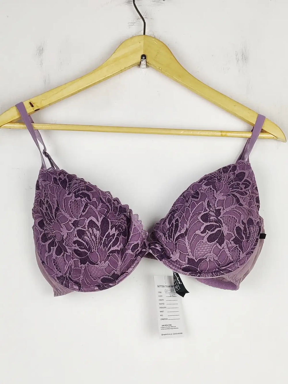 Buy online pre-used pre-loved 100% authentic & Original branded Wonderbra (BU-166) available in Pakistan. Top international brands avilable.