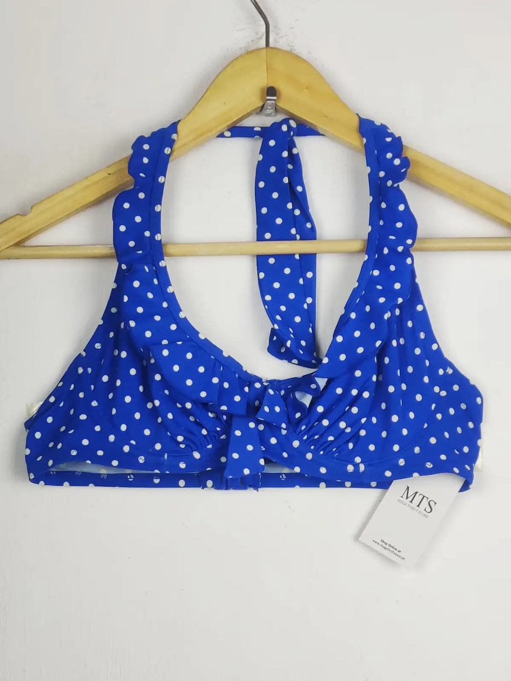 Buy online pre-used pre-loved 100% authentic & Original branded Doreen 90B (BU-1793) available in Pakistan. Top international brands avilable.