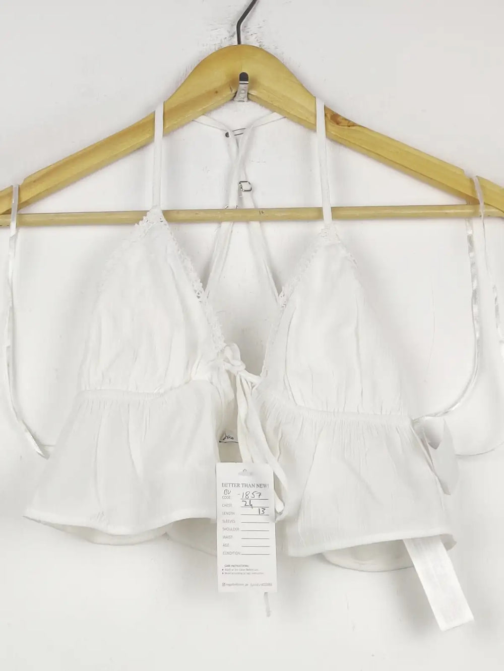 Buy online pre-used pre-loved 100% authentic & Original branded Bershka (BU-1857) available in Pakistan. Top international brands avilable.