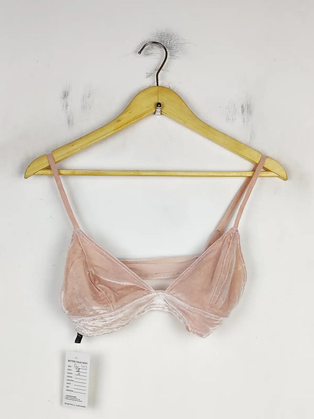 Buy online pre-used pre-loved 100% authentic & Original branded Unknown Brand (BU-417) available in Pakistan. Top international brands avilable.