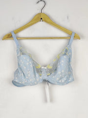 Buy online pre-used pre-loved 100% authentic & Original branded Tu , Uk 40Dd (BU-448) available in Pakistan. Top international brands avilable.