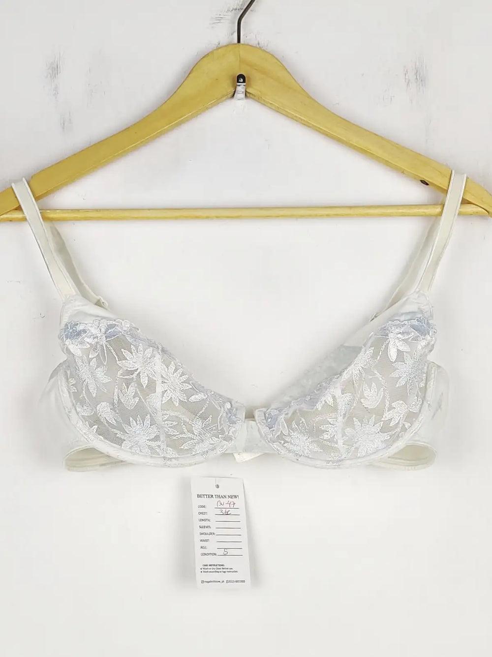 Buy online pre-used pre-loved 100% authentic & Original branded Unknown Brand (BU-47) available in Pakistan. Top international brands avilable.