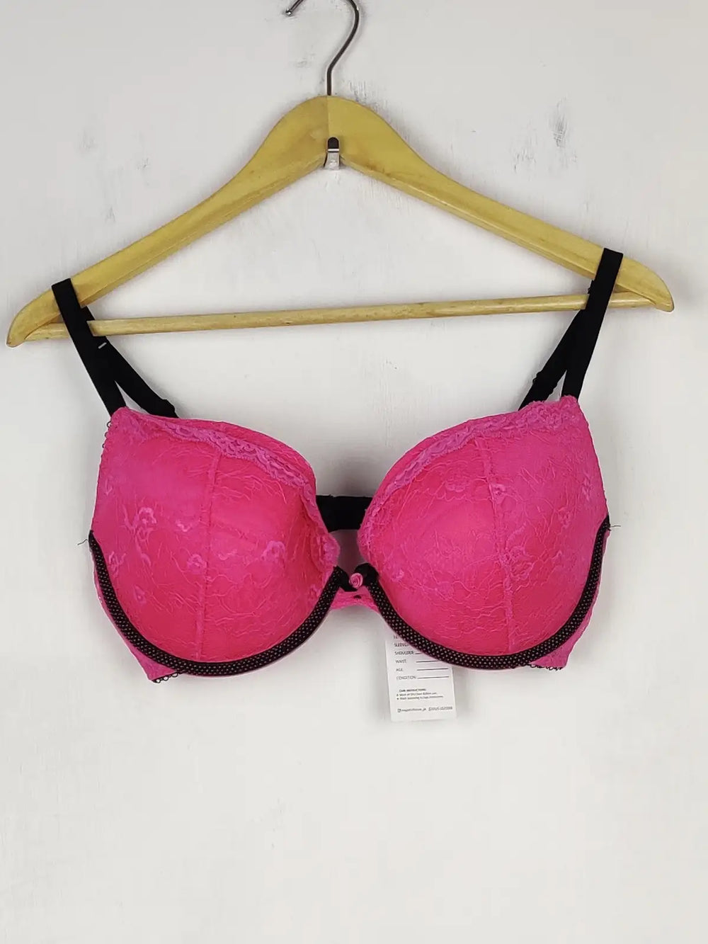 Buy online pre-used pre-loved 100% authentic & Original branded Ceriso , Uk 36Dd (BU-519) available in Pakistan. Top international brands avilable.