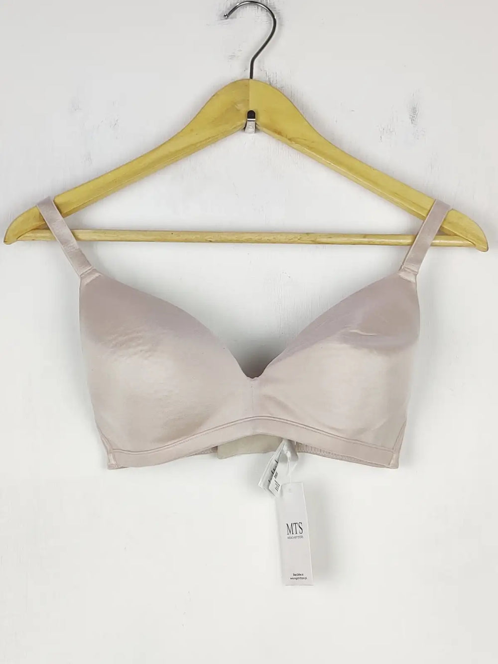 Buy online pre-used pre-loved 100% authentic & Original branded Debenhams , Uk 32Dd (BU-526) available in Pakistan. Top international brands avilable.