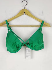 Buy online pre-used pre-loved 100% authentic & Original branded Boux, Uk 32Dd (BU-528) available in Pakistan. Top international brands avilable.