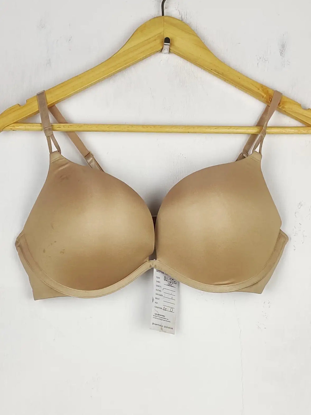 Buy online pre-used pre-loved 100% authentic & Original branded Unknown Brand (BU-550) available in Pakistan. Top international brands avilable.