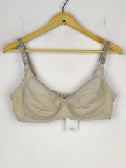 Buy online pre-used pre-loved 100% authentic & Original branded Unknown Brand, Uk 40B (BU-551) available in Pakistan. Top international brands avilable.