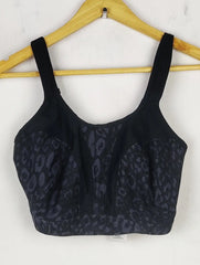Buy online pre-used pre-loved 100% authentic & Original branded Marks & Spencer, Uk 32Gg (BU-554) available in Pakistan. Top international brands avilable.