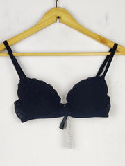 Buy online pre-used pre-loved 100% authentic & Original branded Marks Spencer, Uk 34D (BU-569) available in Pakistan. Top international brands avilable.