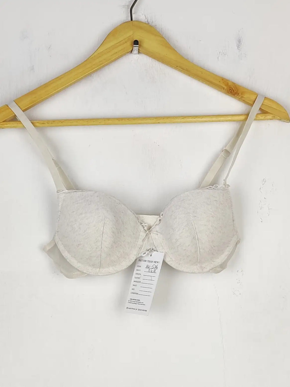 Buy online pre-used pre-loved 100% authentic & Original branded Unknown Brand, Uk 34A (BU-576) available in Pakistan. Top international brands avilable.