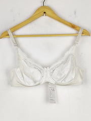 Buy online pre-used pre-loved 100% authentic & Original branded Marks & Spencer , Uk 38B (BU-590) available in Pakistan. Top international brands avilable.
