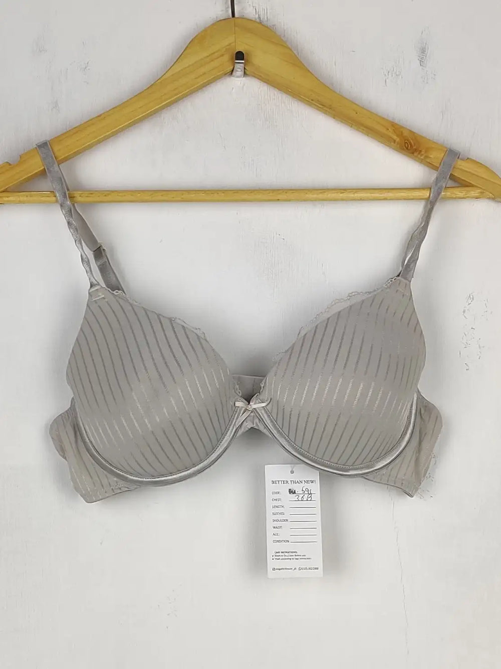 Buy online pre-used pre-loved 100% authentic & Original branded Tu , Uk 36B (BU-591) available in Pakistan. Top international brands avilable.