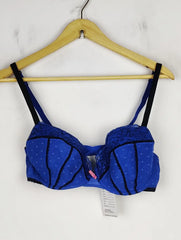 Buy online pre-used pre-loved 100% authentic & Original branded Marks & Spencer (BU-61) available in Pakistan. Top international brands avilable.