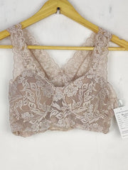 Buy online pre-used pre-loved 100% authentic & Original branded Unknown Brand (BU-628) available in Pakistan. Top international brands avilable.
