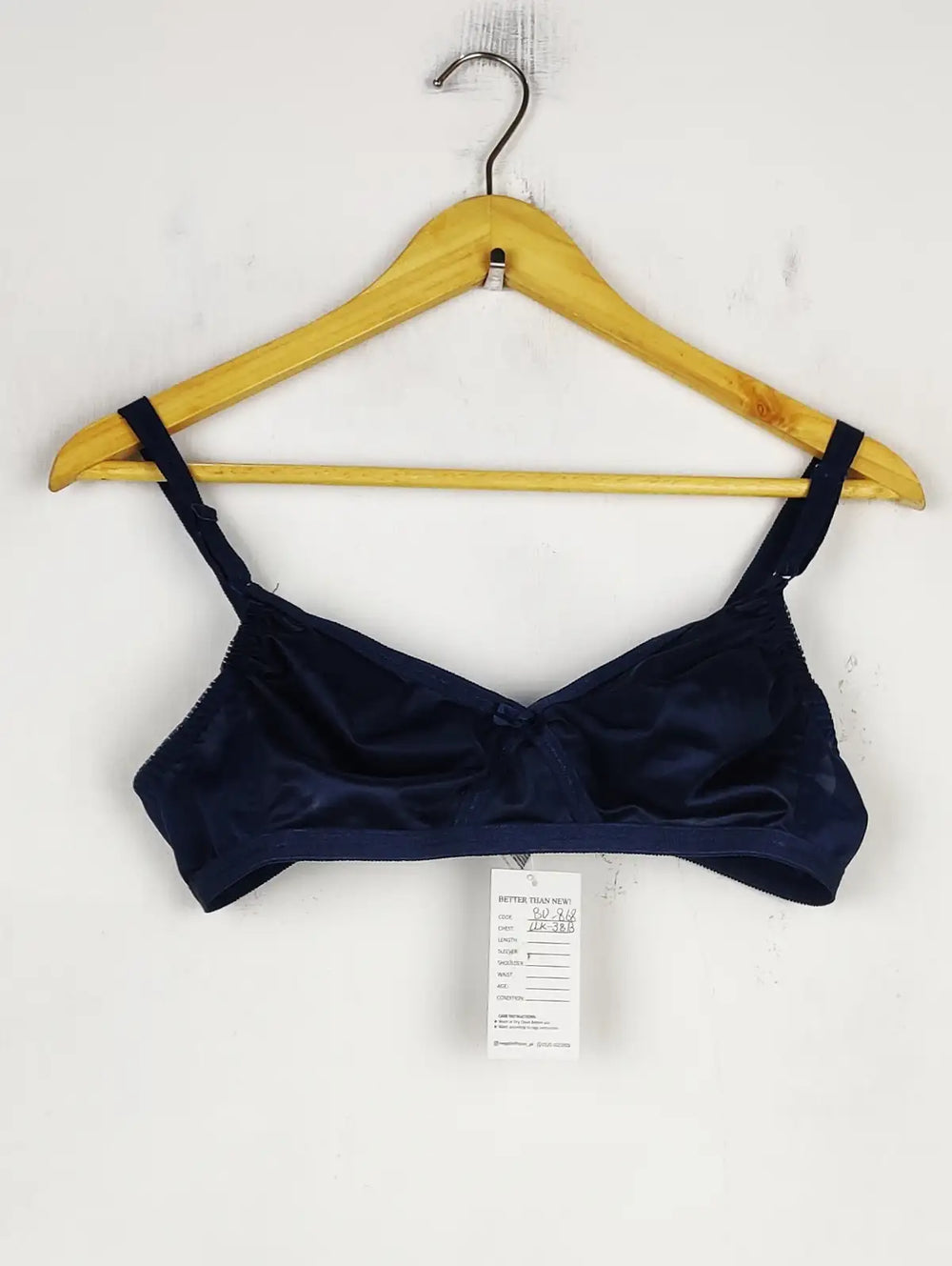 Buy online pre-used pre-loved 100% authentic & Original branded Claire, Uk 38B (BU-868) available in Pakistan. Top international brands avilable.