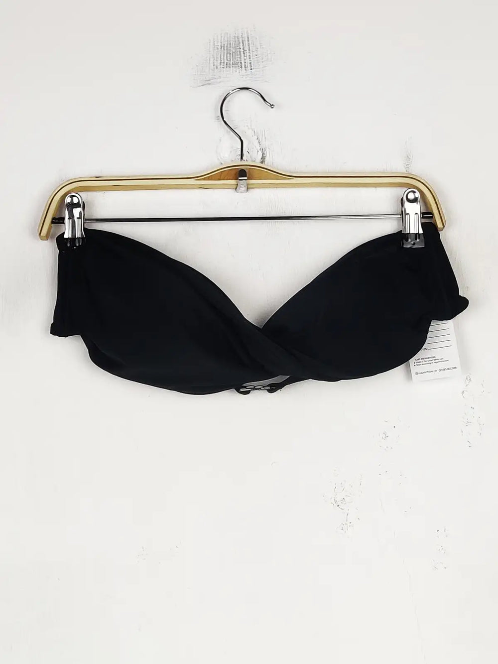 Buy online pre-used pre-loved 100% authentic & Original branded Missguided, Uk 14 (BU-879) available in Pakistan. Top international brands avilable.