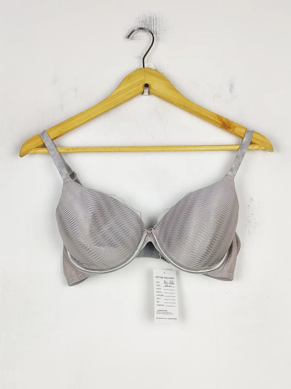 Buy online pre-used pre-loved 100% authentic & Original branded Tu, Uk 36C (BU-881) available in Pakistan. Top international brands avilable.