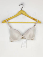Buy online pre-used pre-loved 100% authentic & Original branded Unknown Brand (BU-952) available in Pakistan. Top international brands avilable.