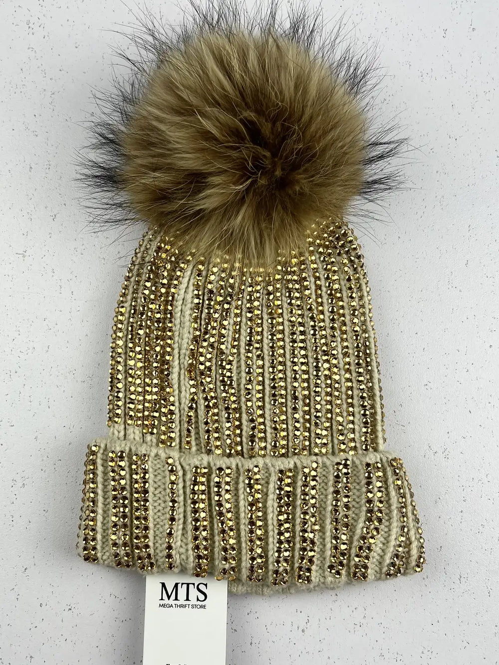 Buy online pre-used pre-loved 100% authentic & Original branded Unknown Brand (C-506) available in Pakistan. Top international brands avilable.