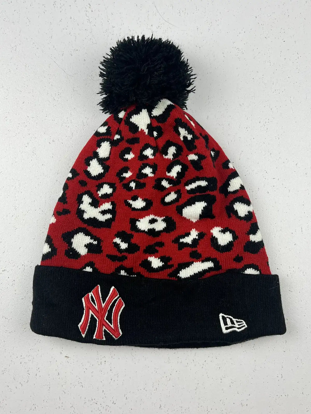 Buy online pre-used pre-loved 100% authentic & Original branded New York (C-521) available in Pakistan. Top international brands avilable.