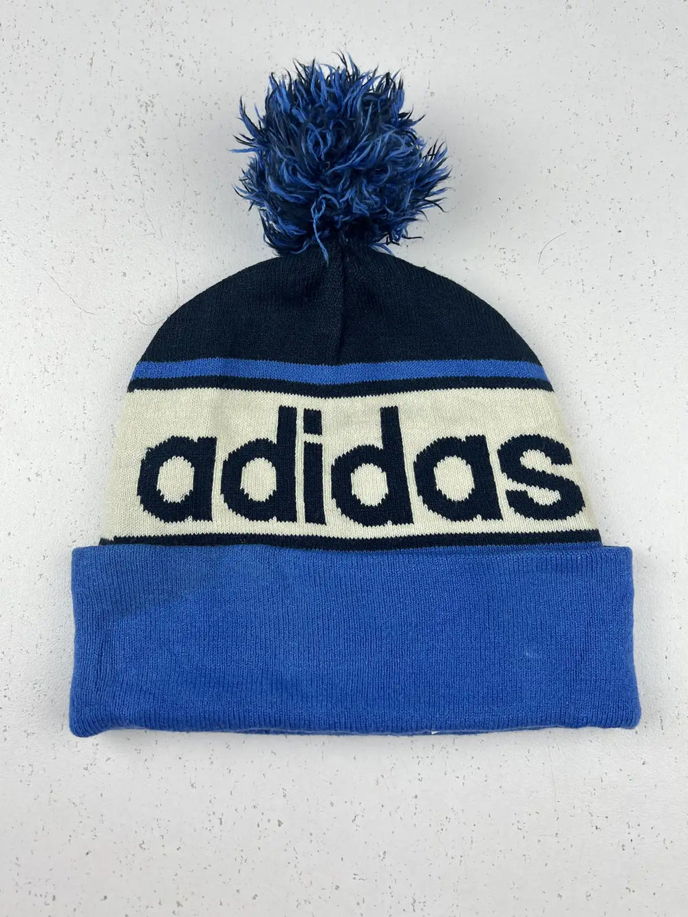 Buy online pre-used pre-loved 100% authentic & Original branded Adidas (C-543) available in Pakistan. Top international brands avilable.