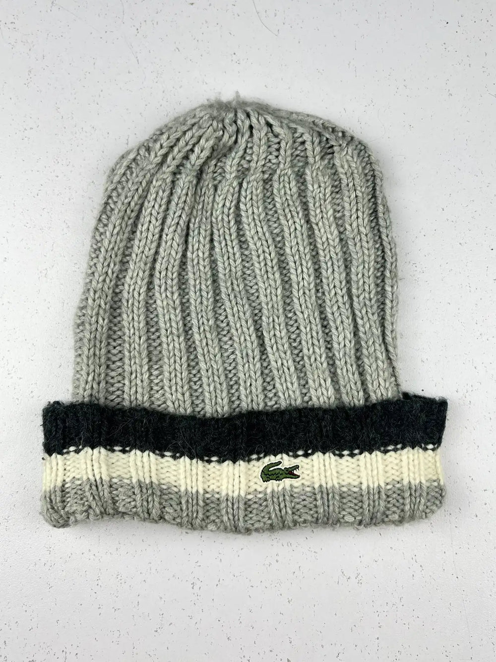 Buy online pre-used pre-loved 100% authentic & Original branded Lacoste (C-546) available in Pakistan. Top international brands avilable.