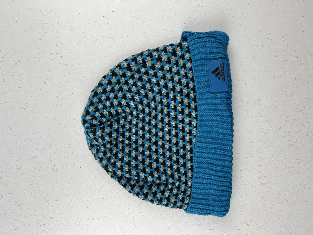 Buy online pre-used pre-loved 100% authentic & Original branded Adidas (C-661) available in Pakistan. Top international brands avilable.