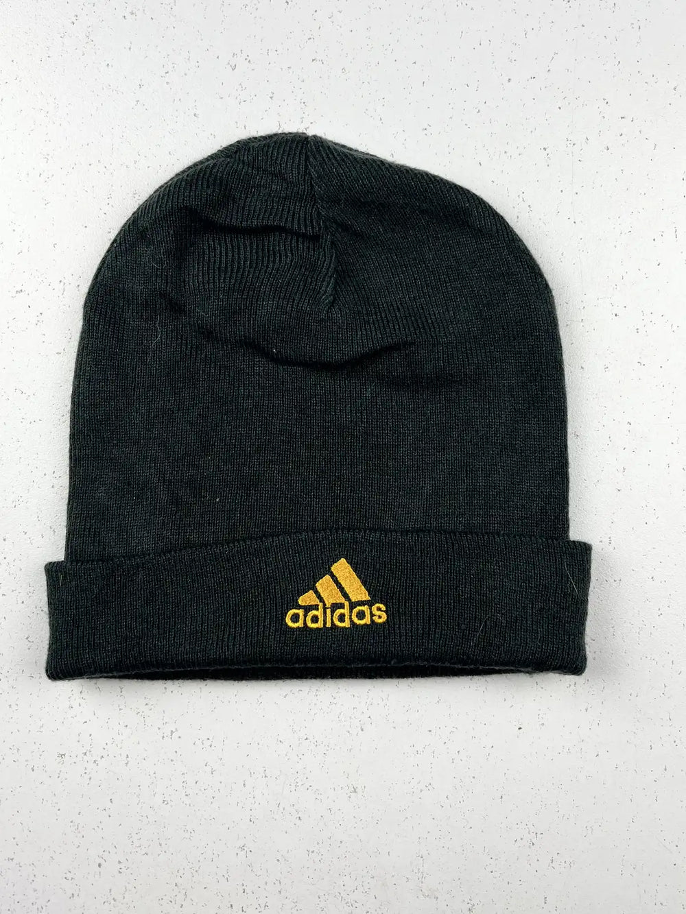 Buy online pre-used pre-loved 100% authentic & Original branded Adidas (C-665) available in Pakistan. Top international brands avilable.