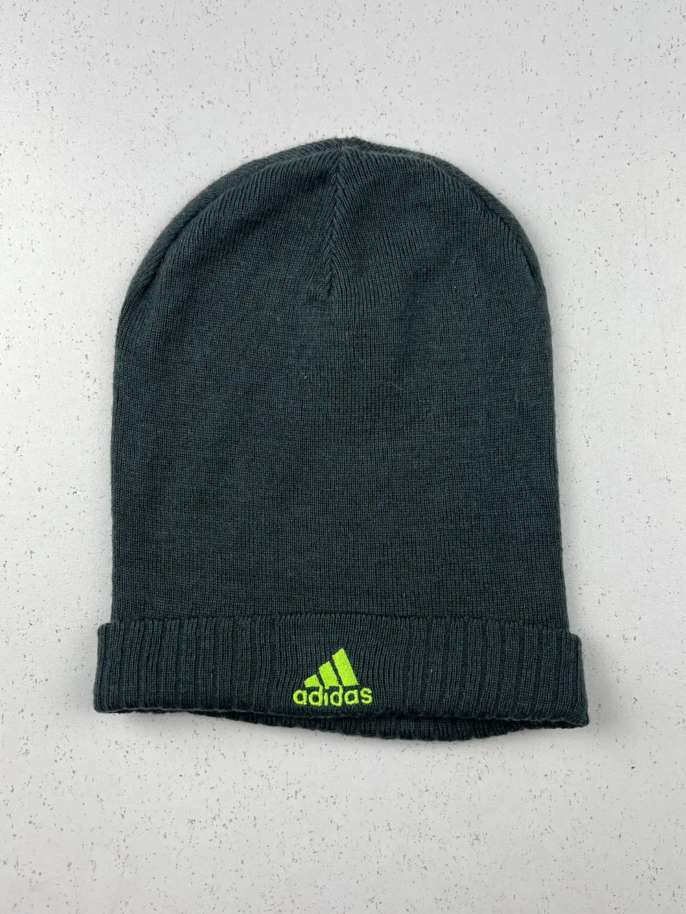 Buy online pre-used pre-loved 100% authentic & Original branded Adidas (C-725) available in Pakistan. Top international brands avilable.