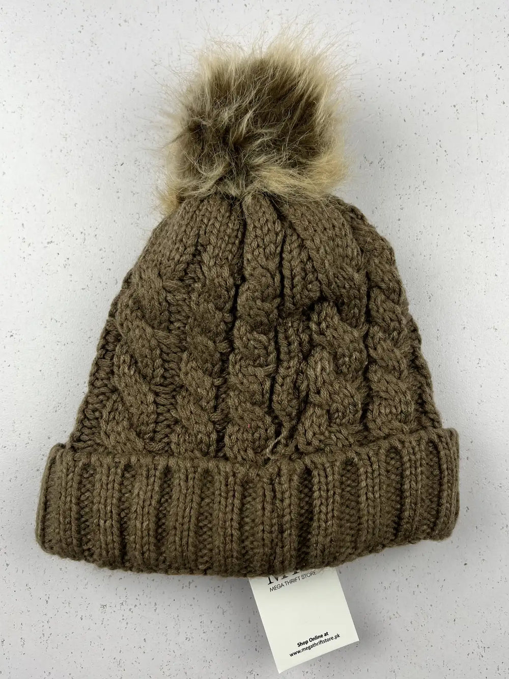 Buy online pre-used pre-loved 100% authentic & Original branded Unknown Brand (C-786) available in Pakistan. Top international brands avilable.