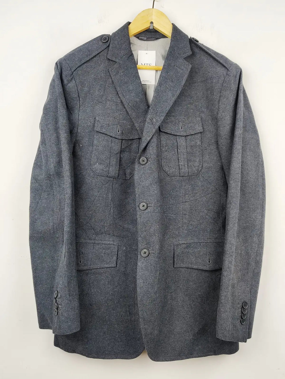 Buy online pre-used pre-loved 100% authentic & Original branded Unknown Brand (CB-119) available in Pakistan. Top international brands avilable.